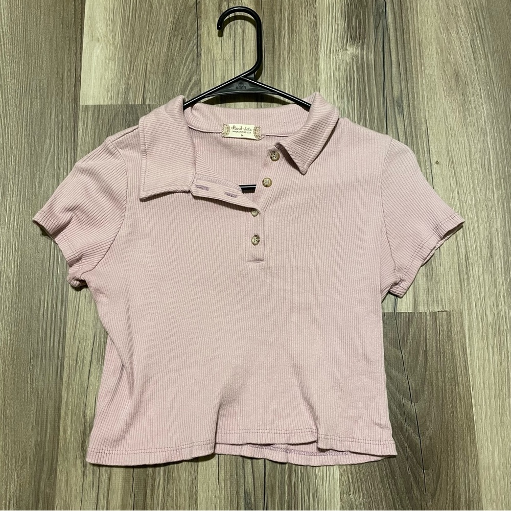 Light pink/purple collared baby tee